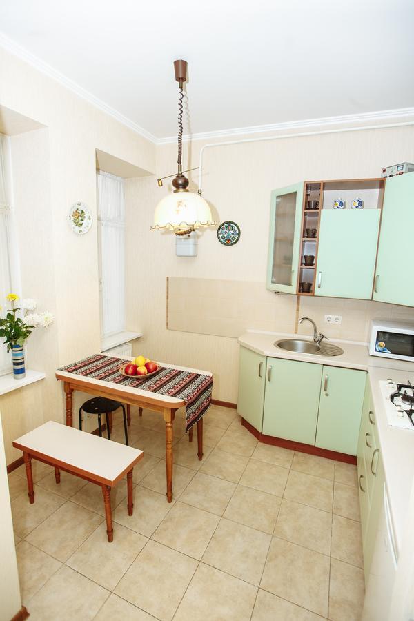 Apartment Near Museum ลวีฟ ภายนอก รูปภาพ